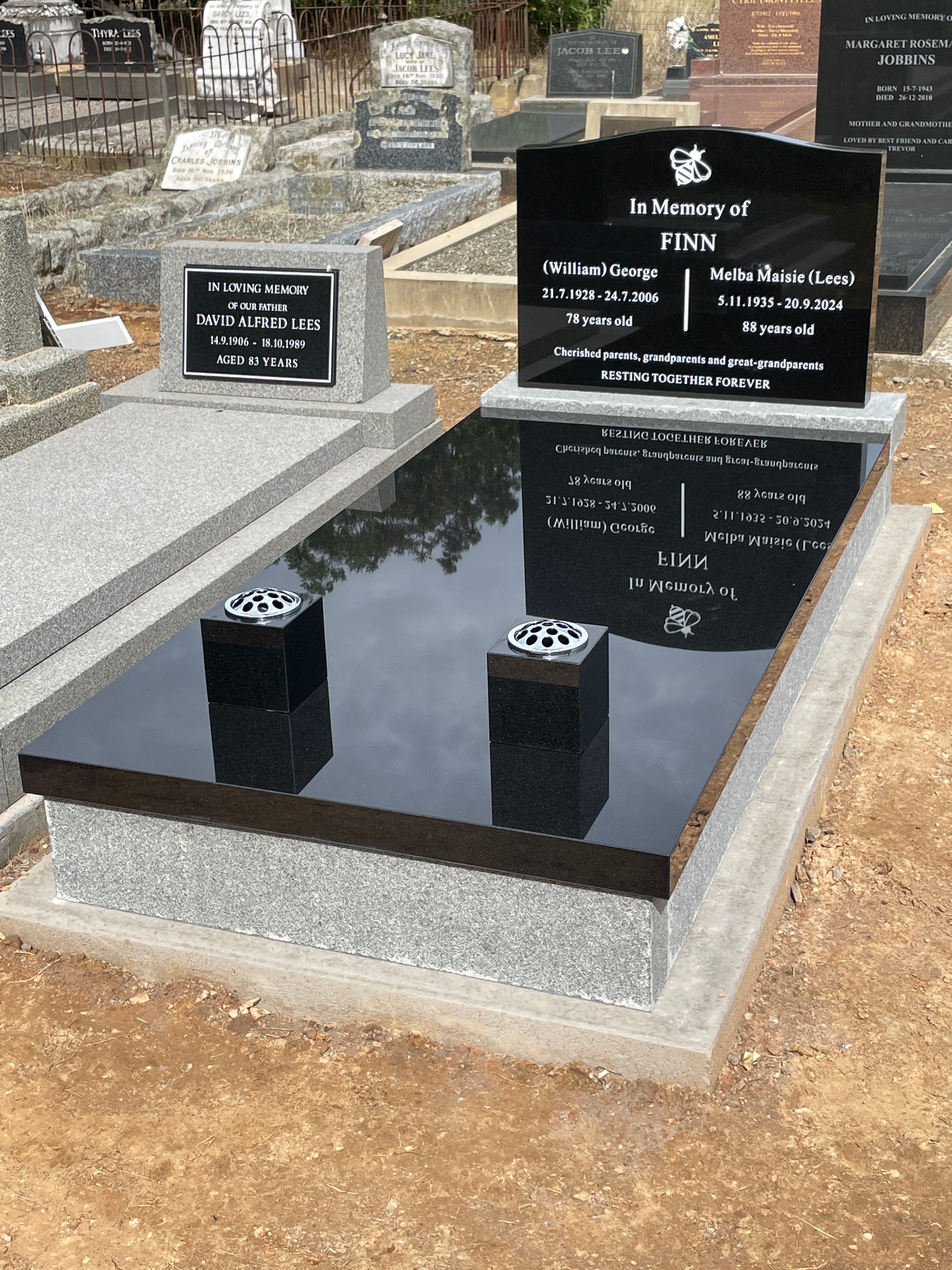 Grave memorial example 12