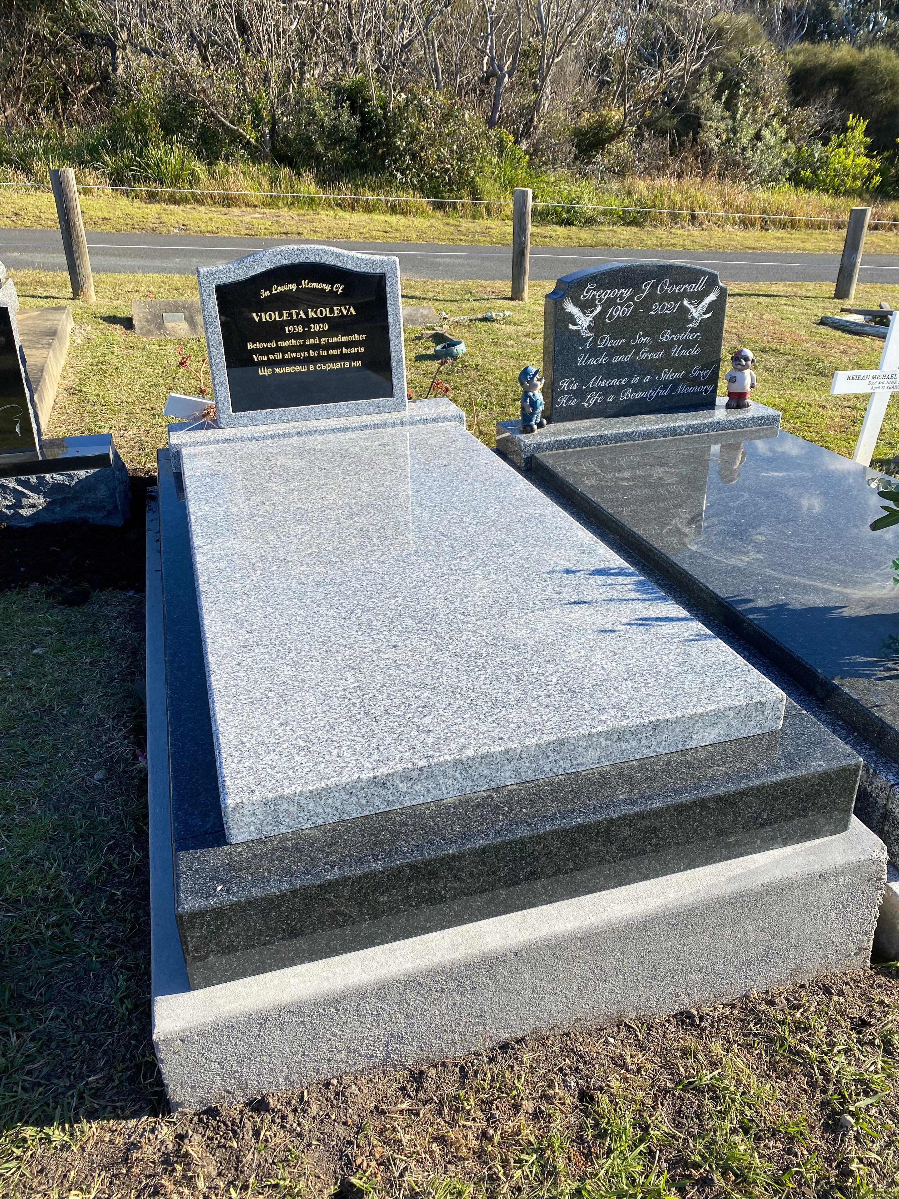 Grave memorial example 19