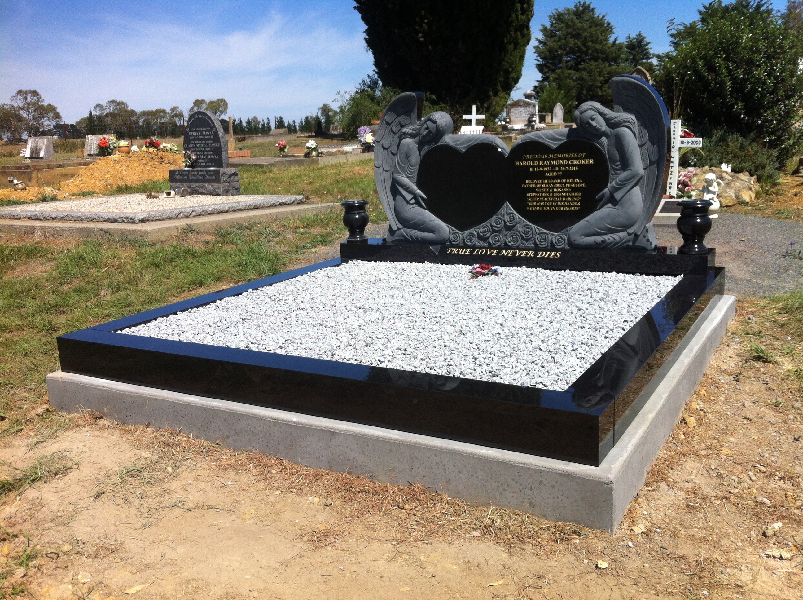 Grave memorial example 20