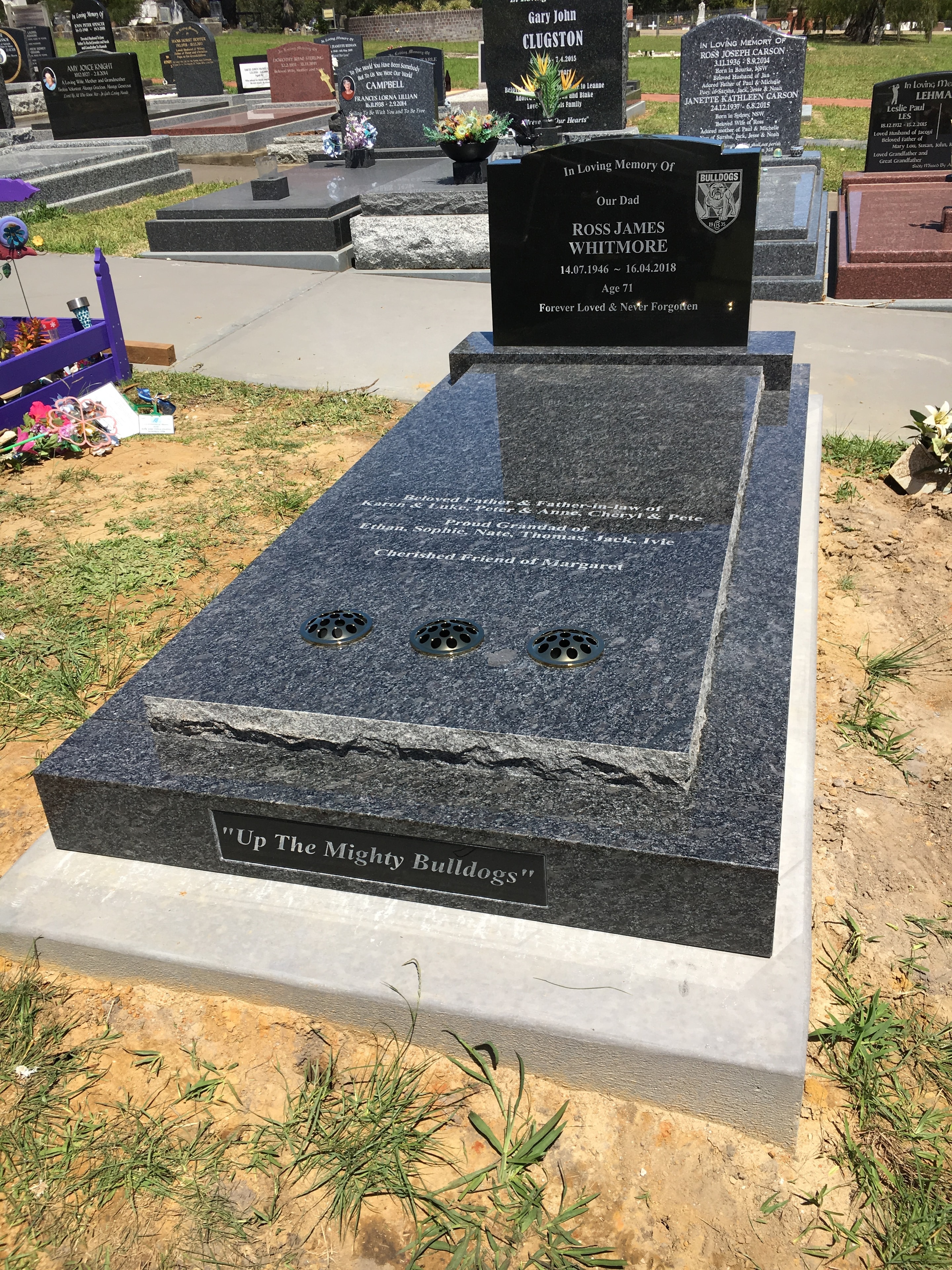 Grave memorial example 21