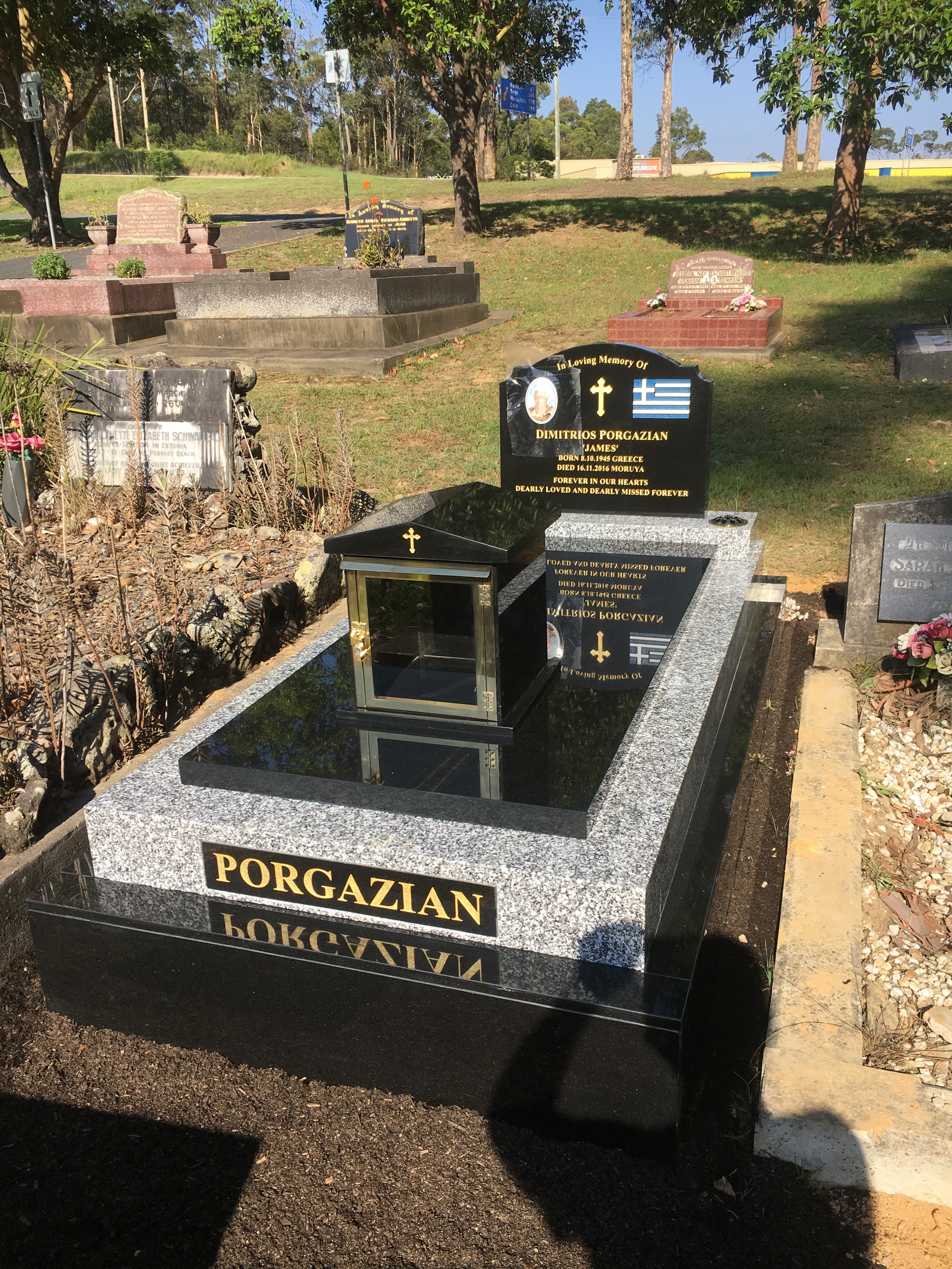 Grave memorial example 27