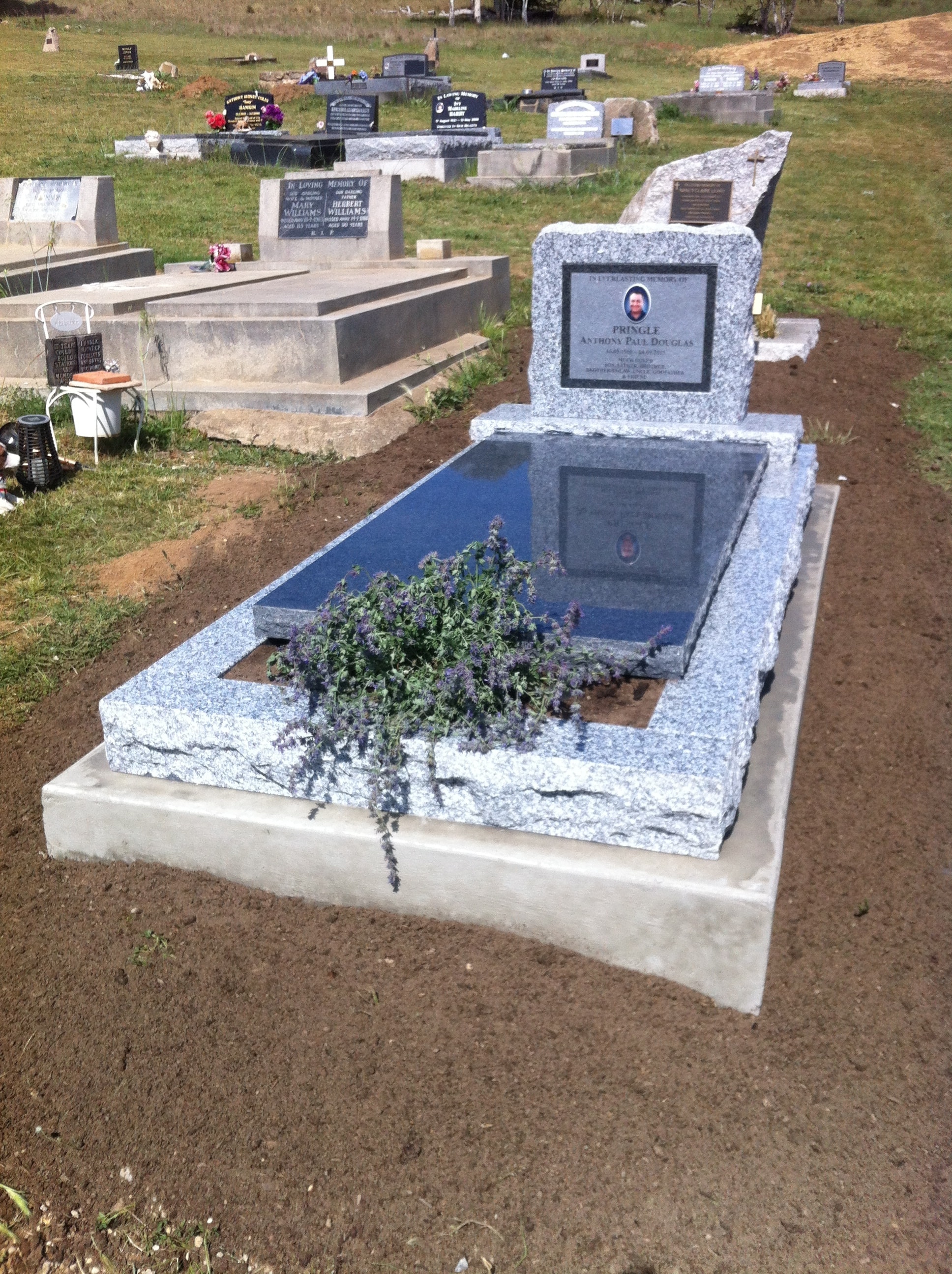 Grave memorial example 30
