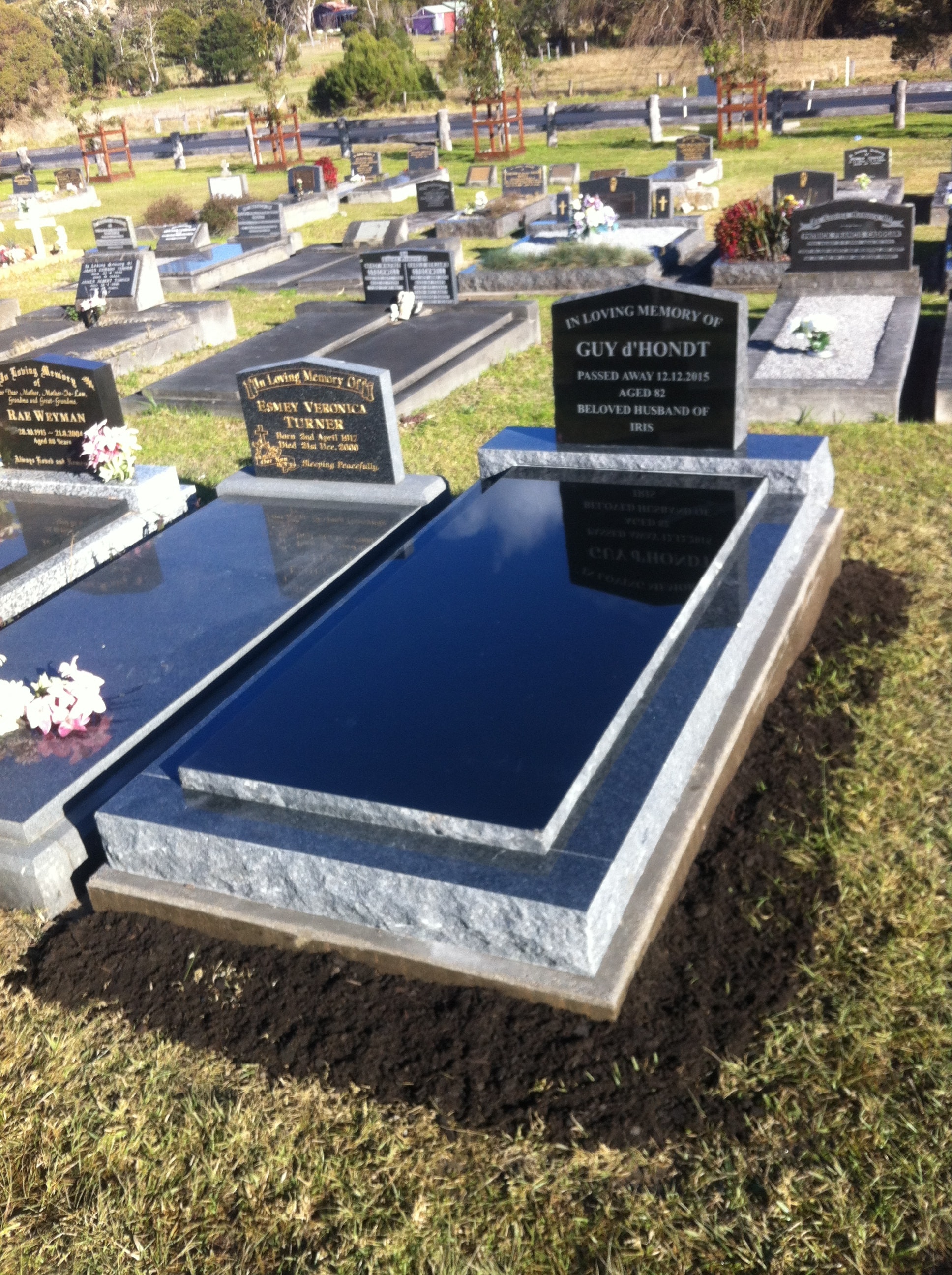 Grave memorial example 31