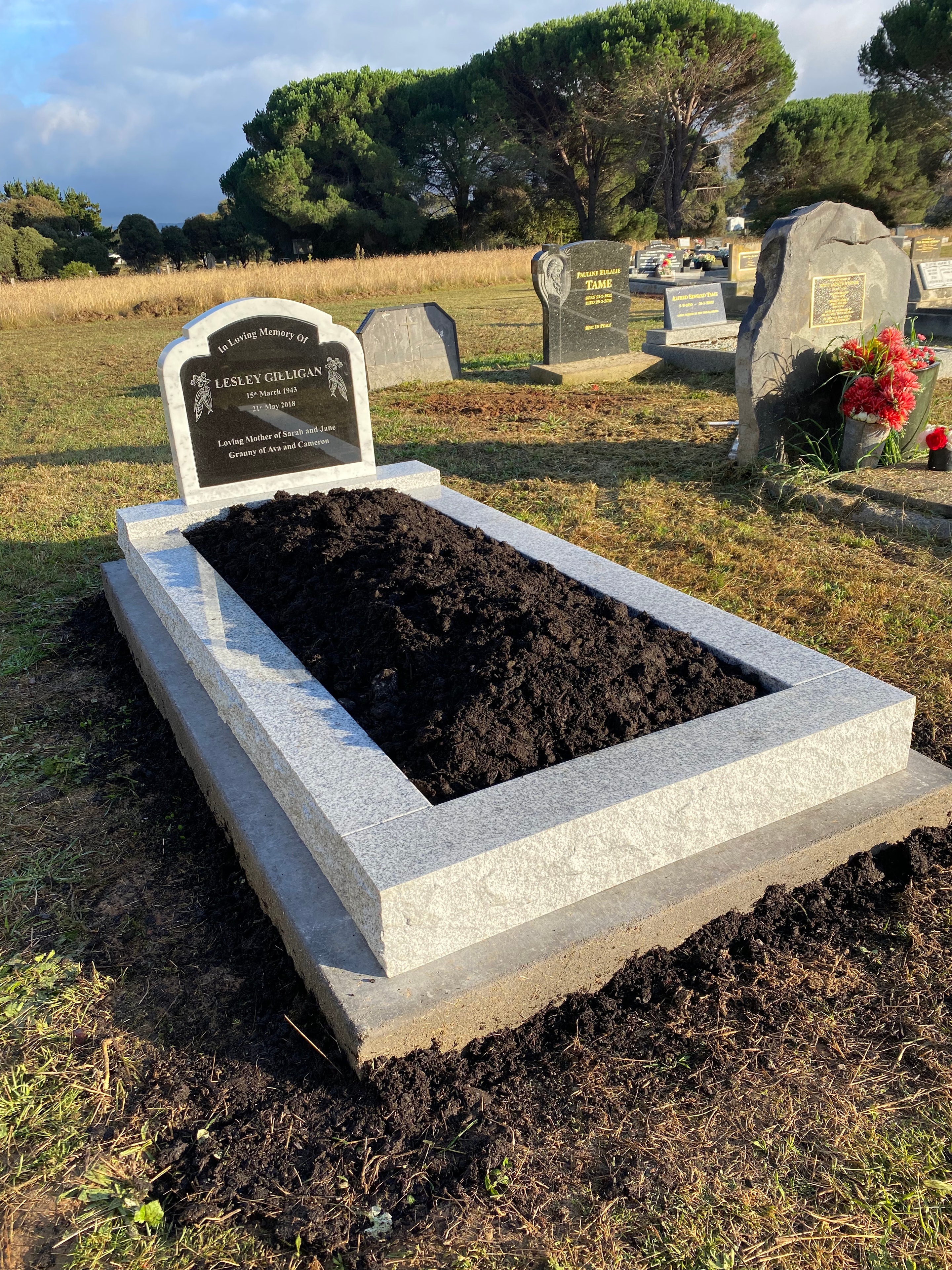Grave memorial example 33