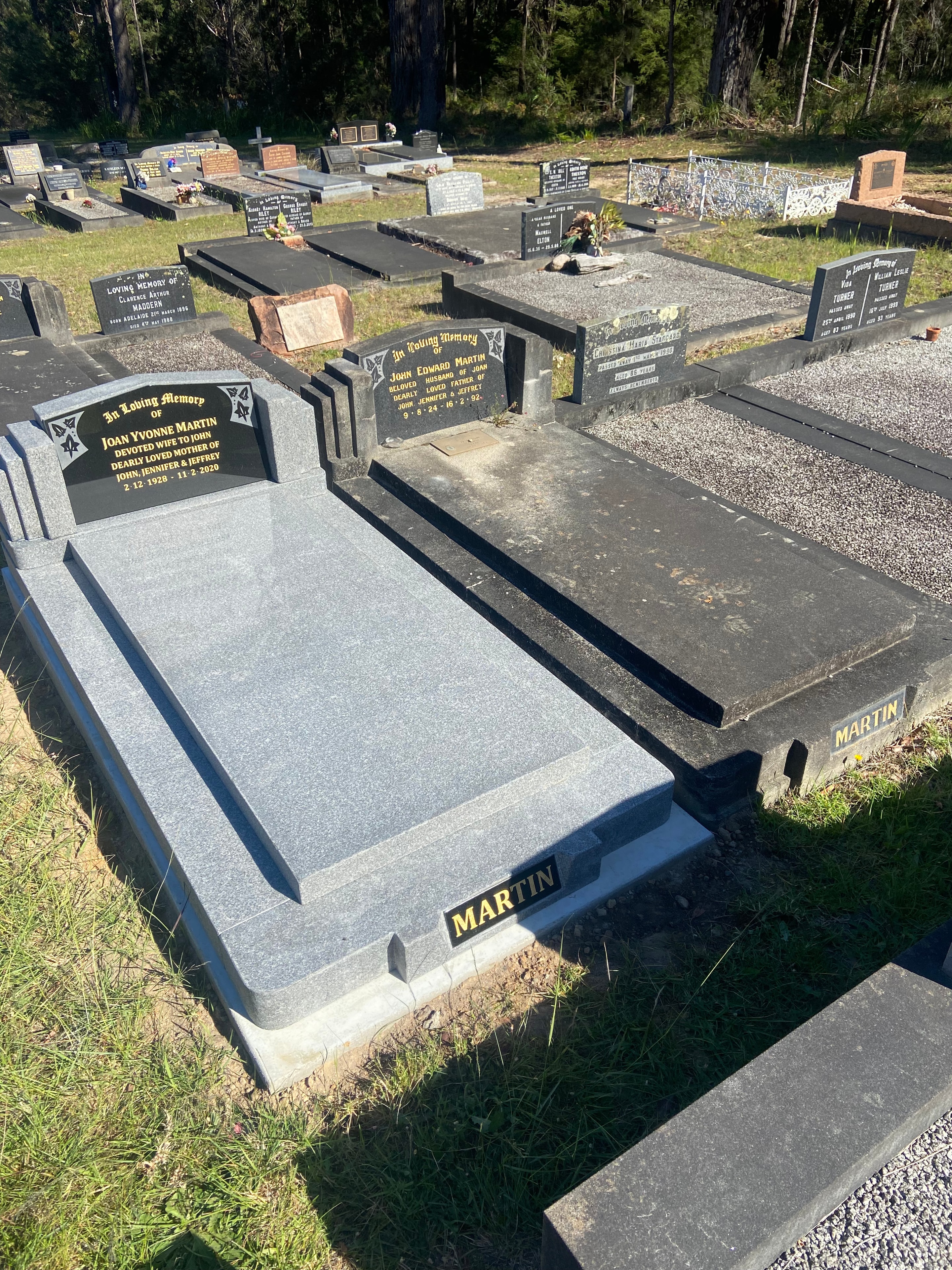 Grave memorial example 49