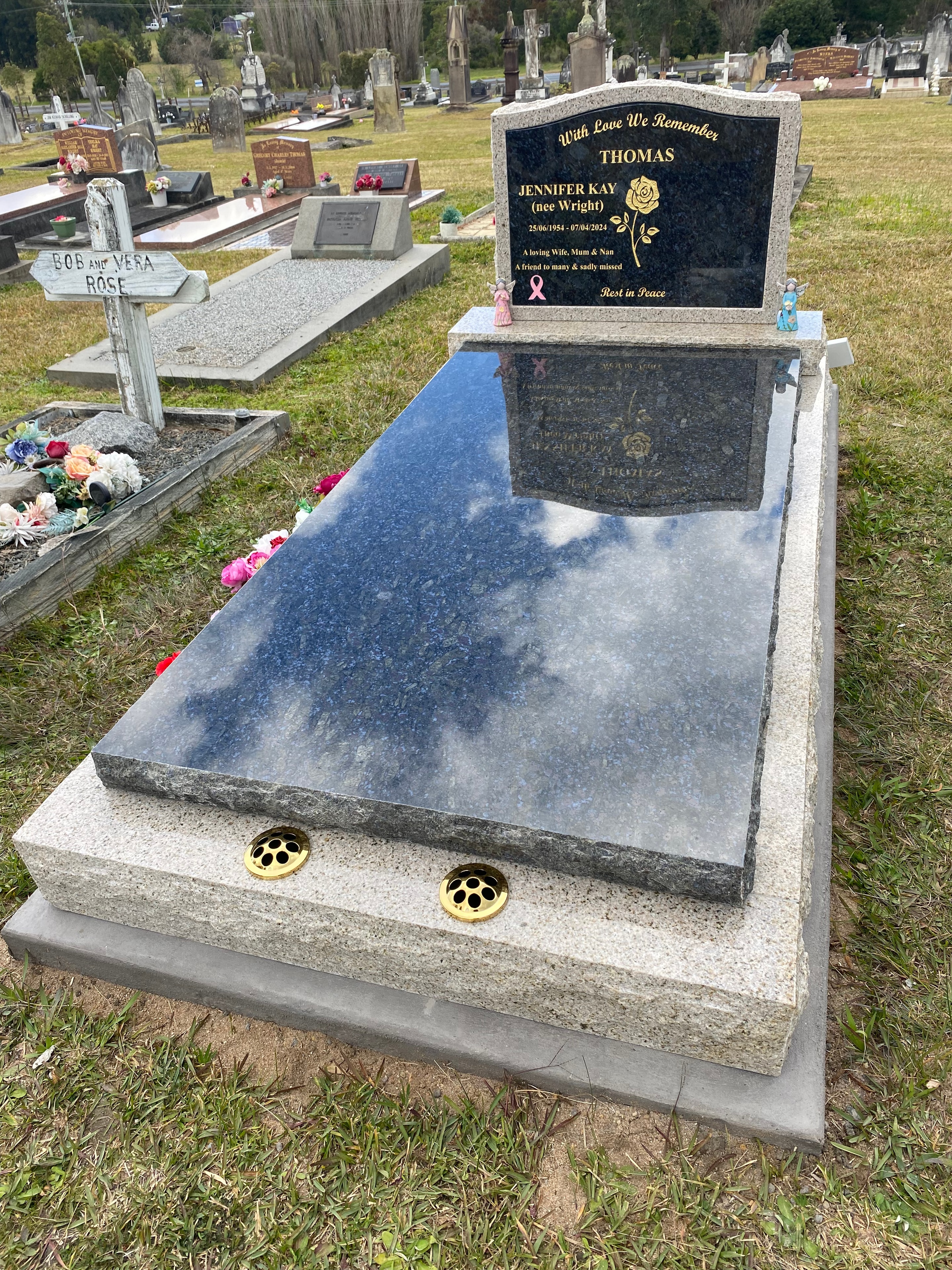 Grave memorial example 51