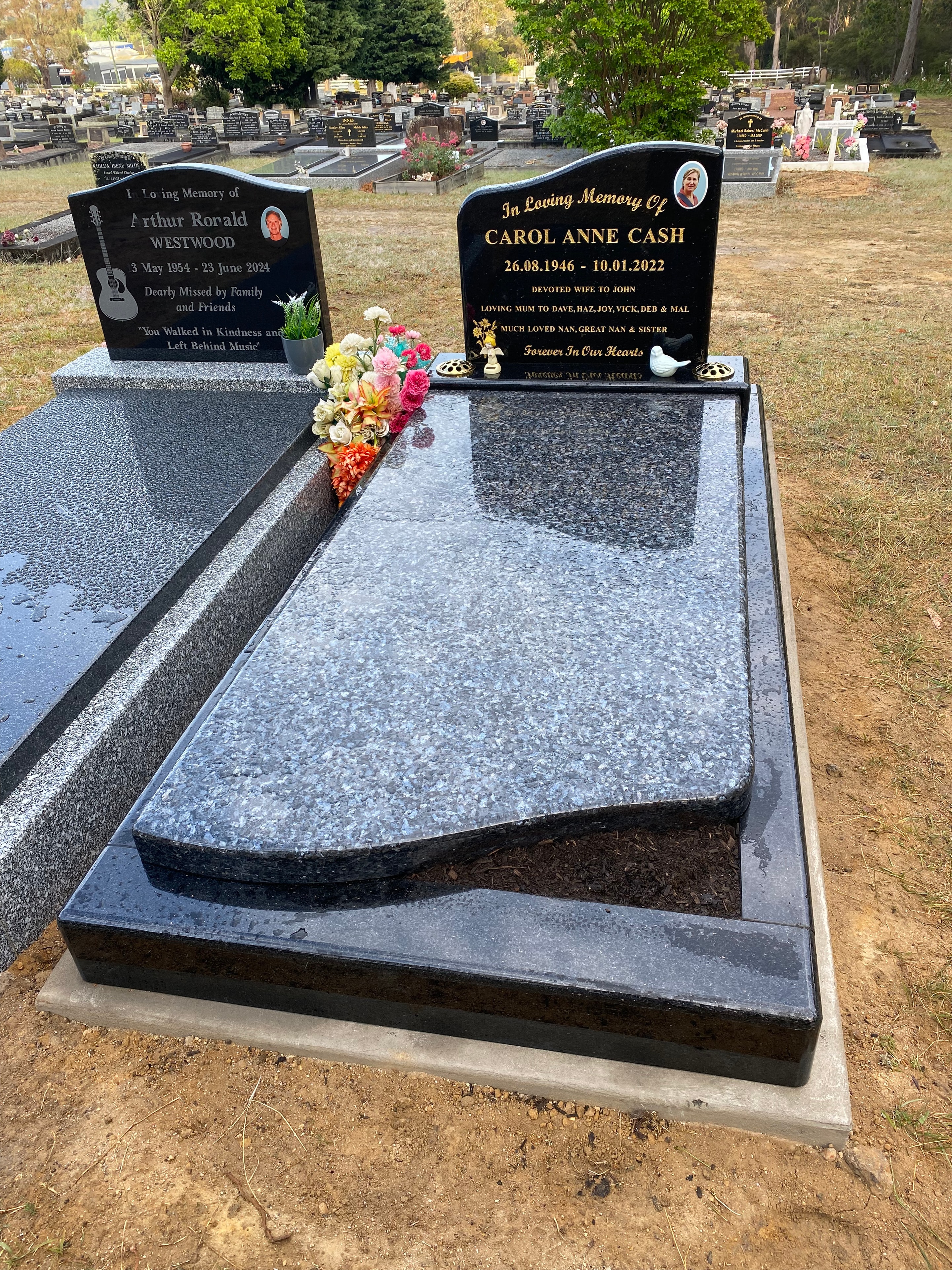 Grave memorial example 52