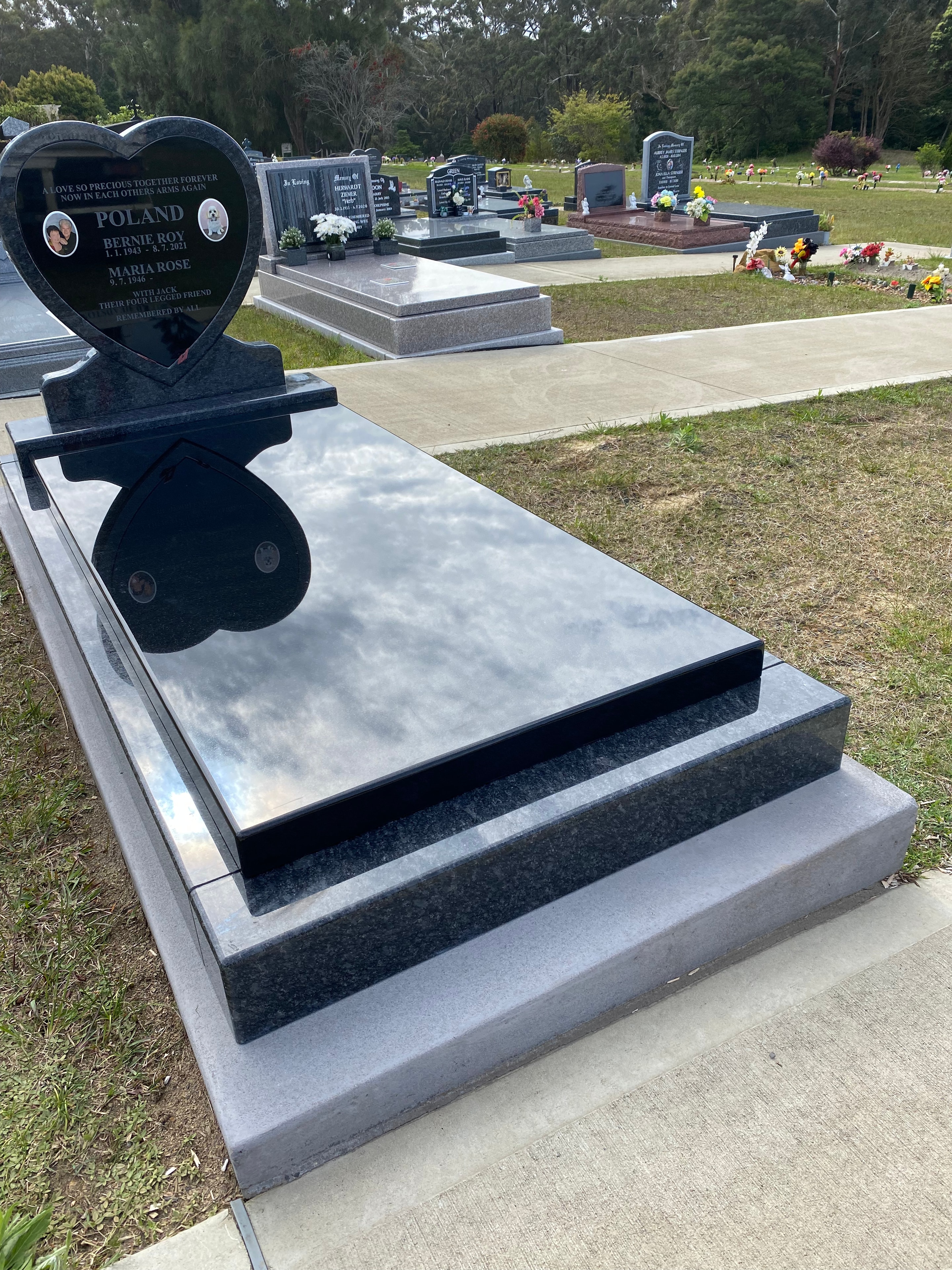 Grave memorial example 53