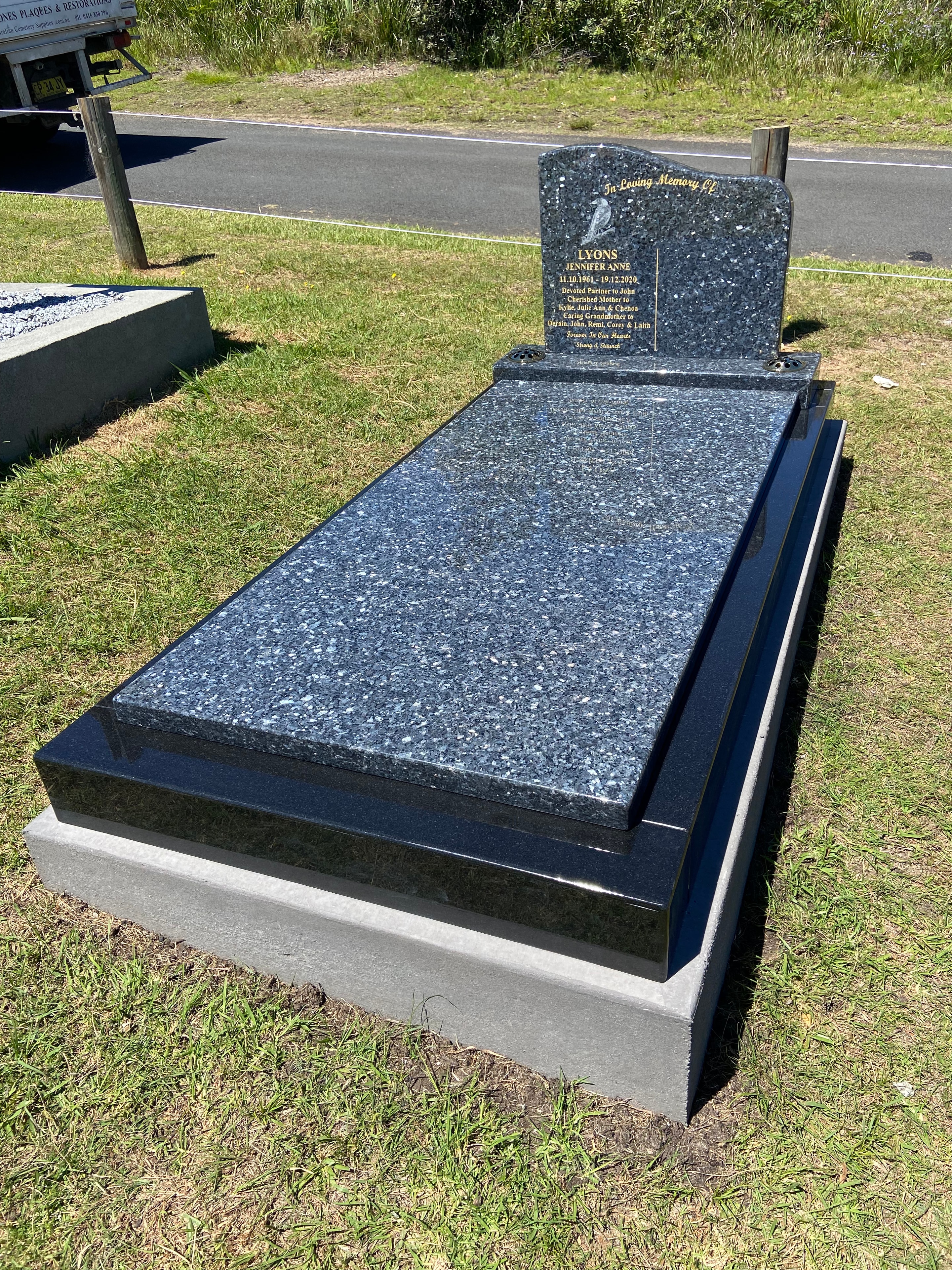 Grave memorial example 55