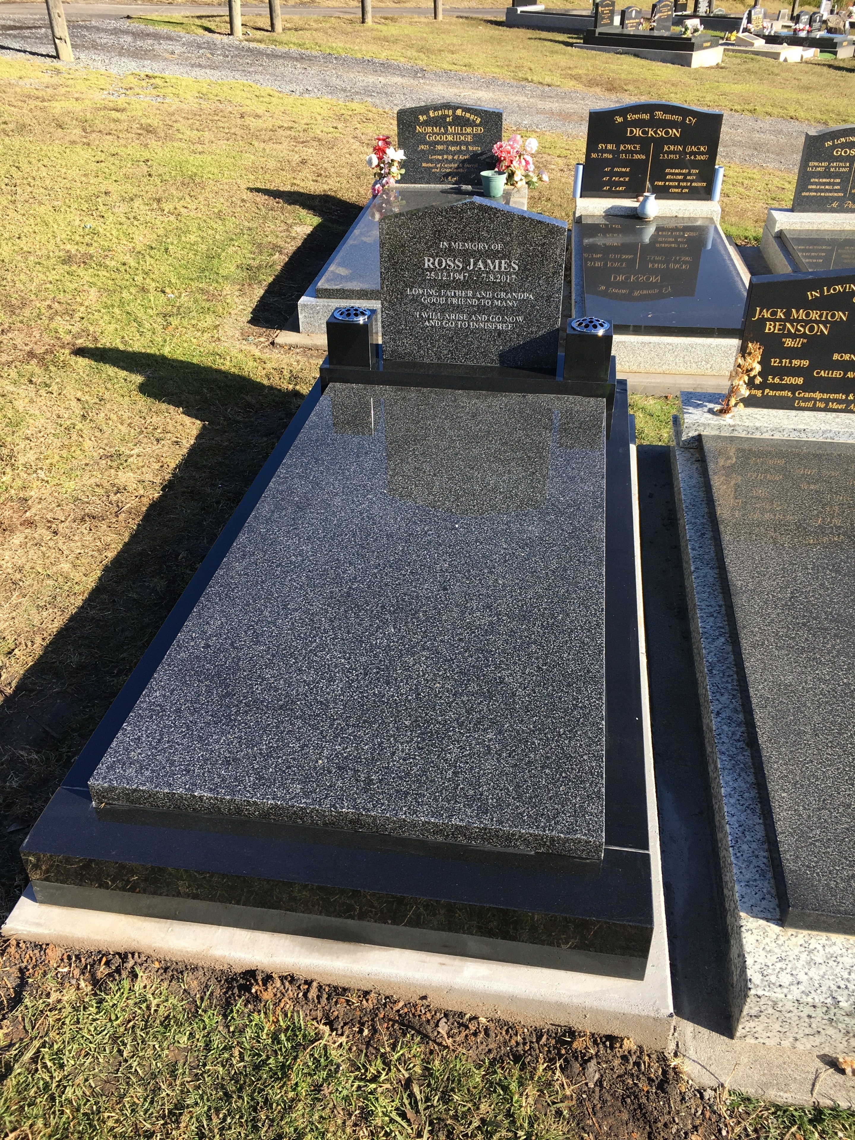 Grave memorial example 56