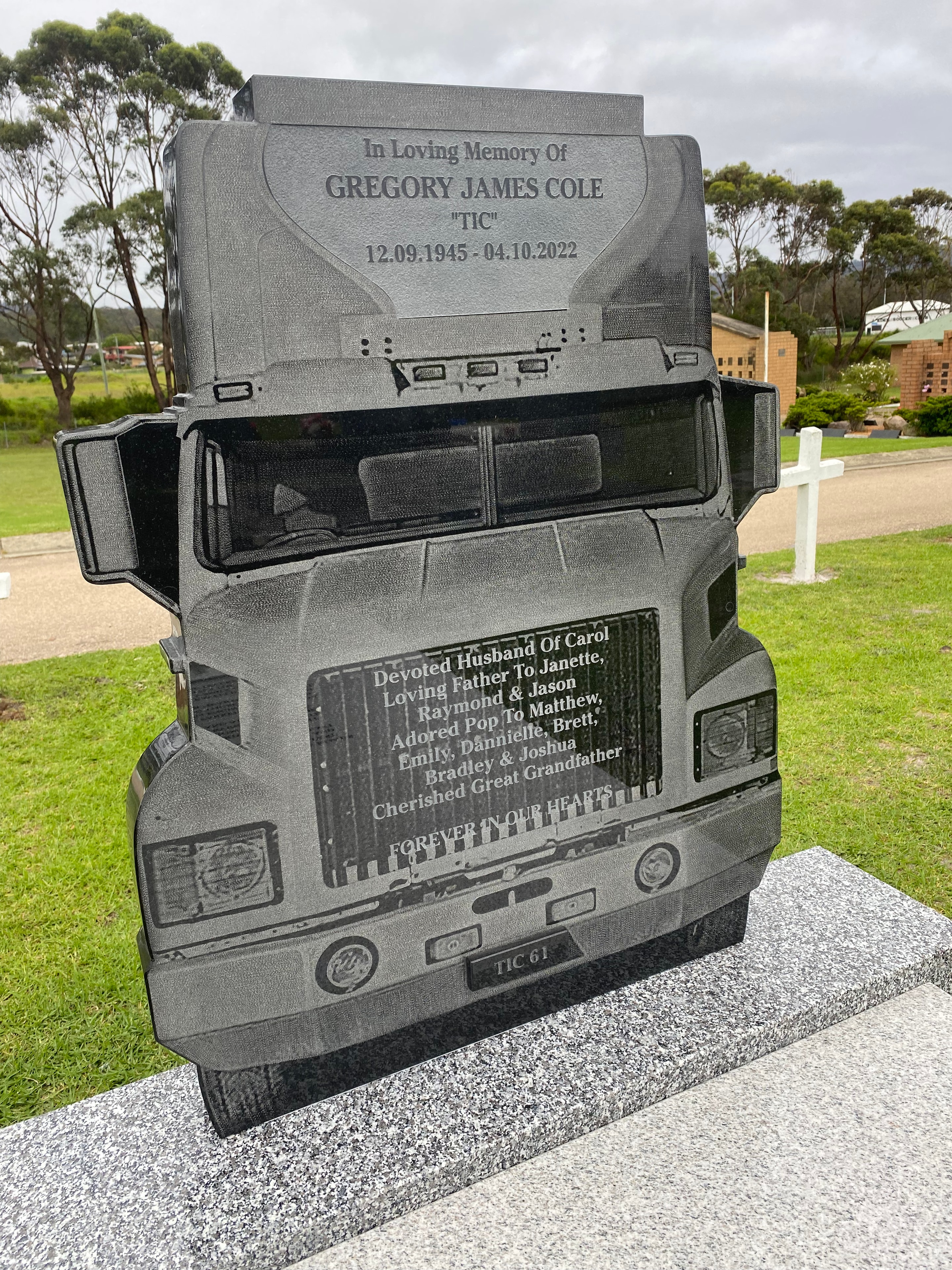 Grave memorial example 65