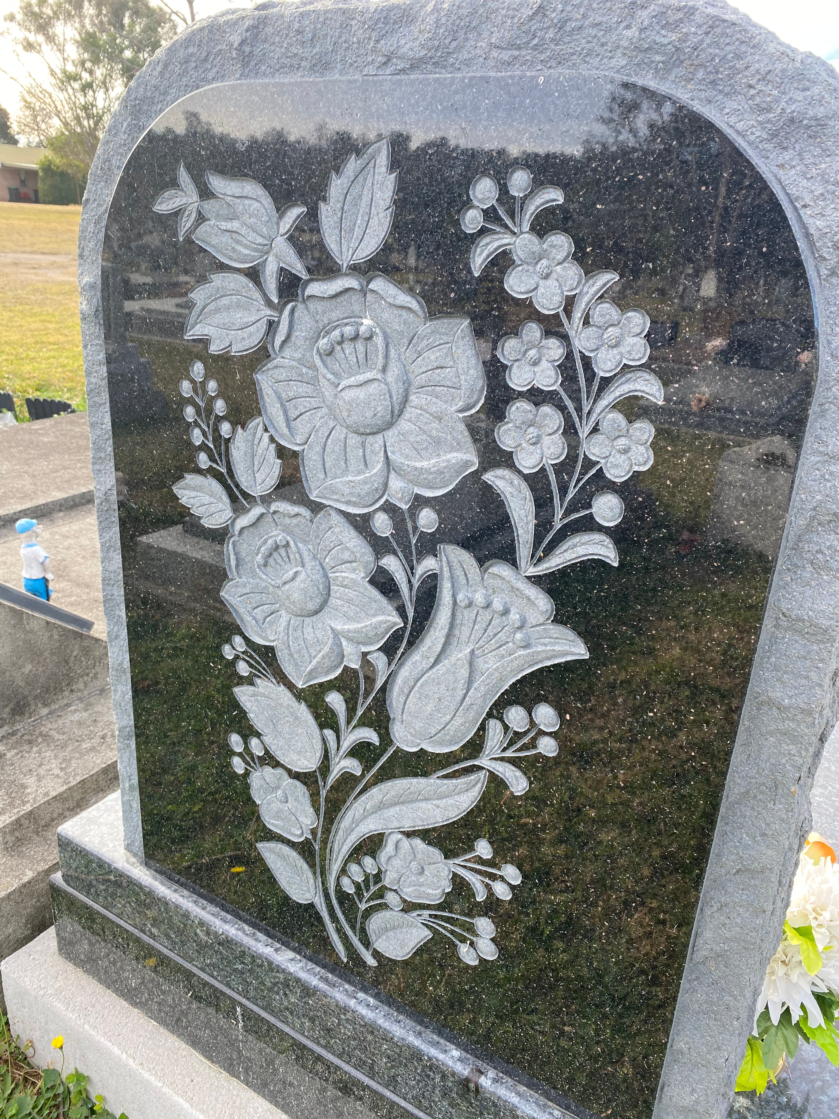 Grave memorial example 68