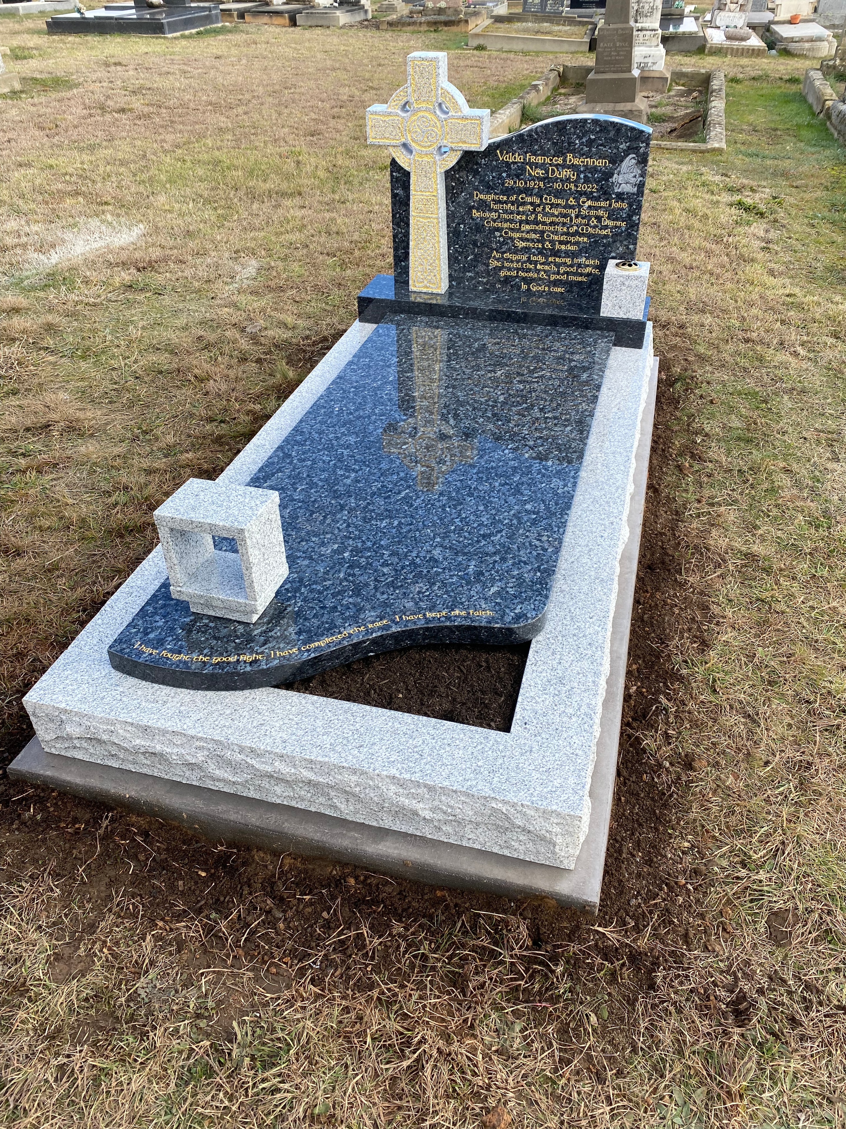 Grave memorial example 69