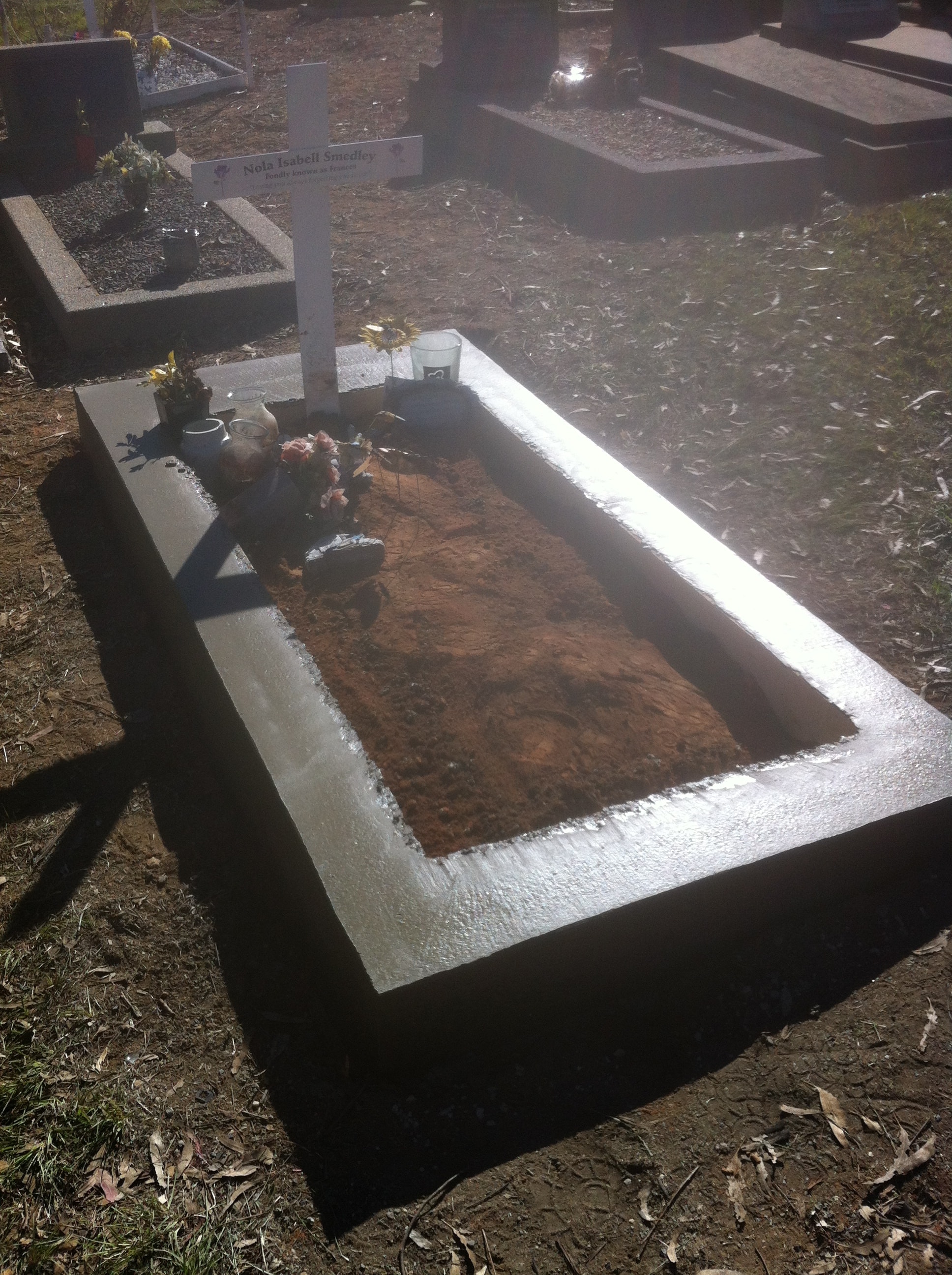Grave memorial example 7