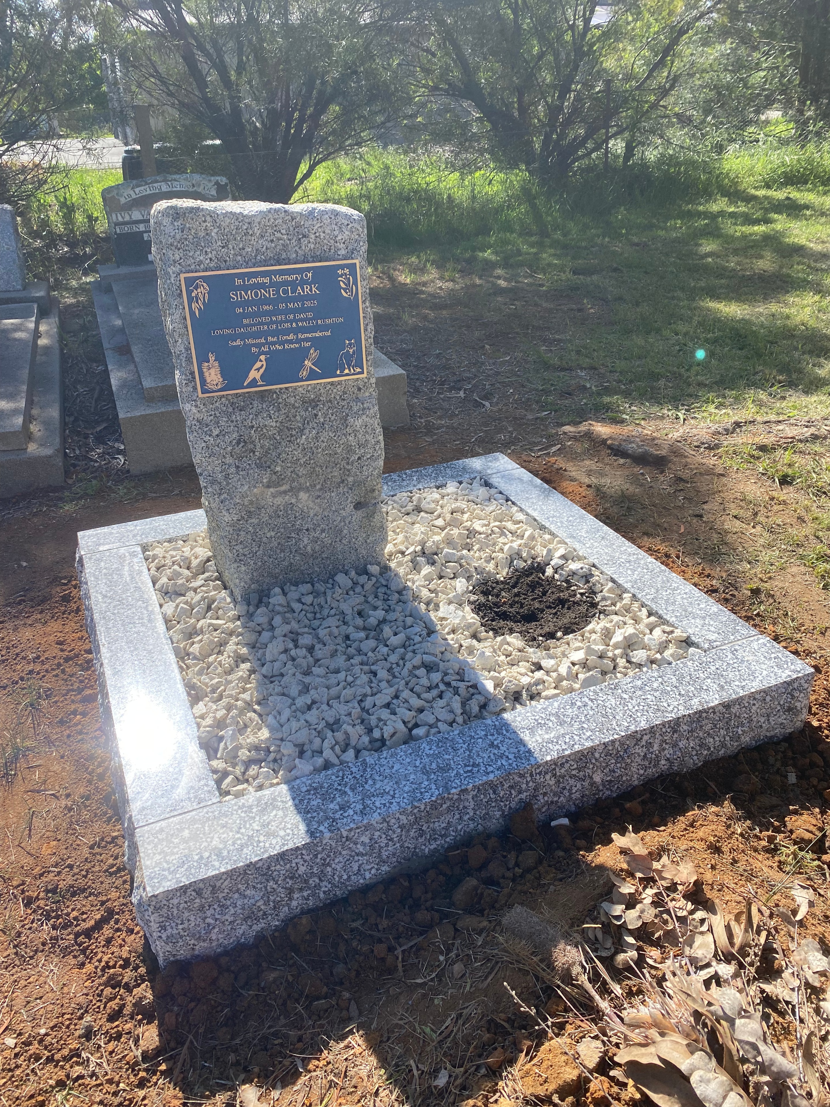 Grave memorial example 71