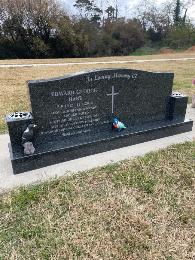 Headstone example 16