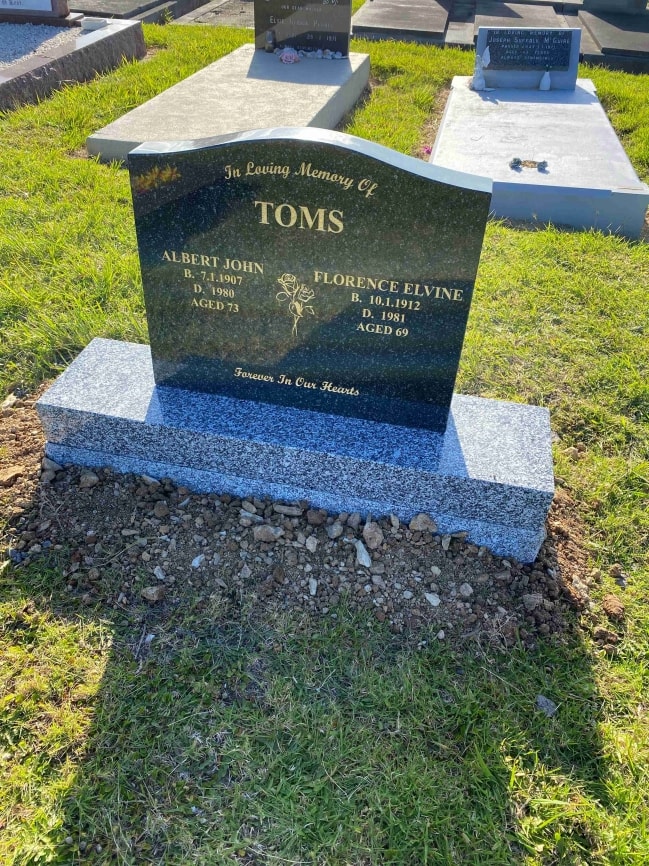 Headstone example 17