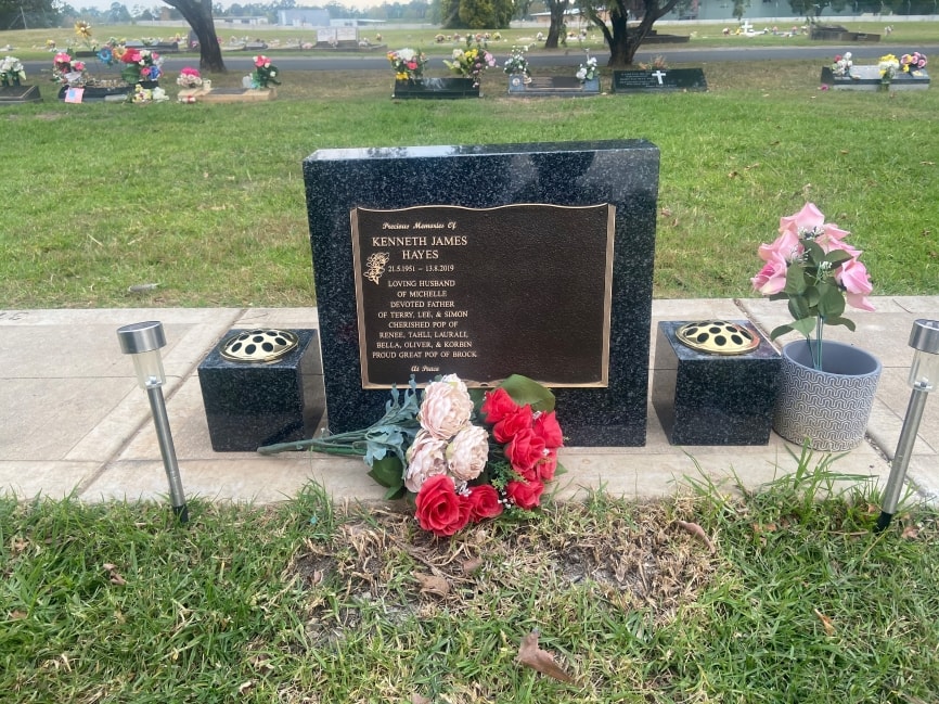 Headstone example 23