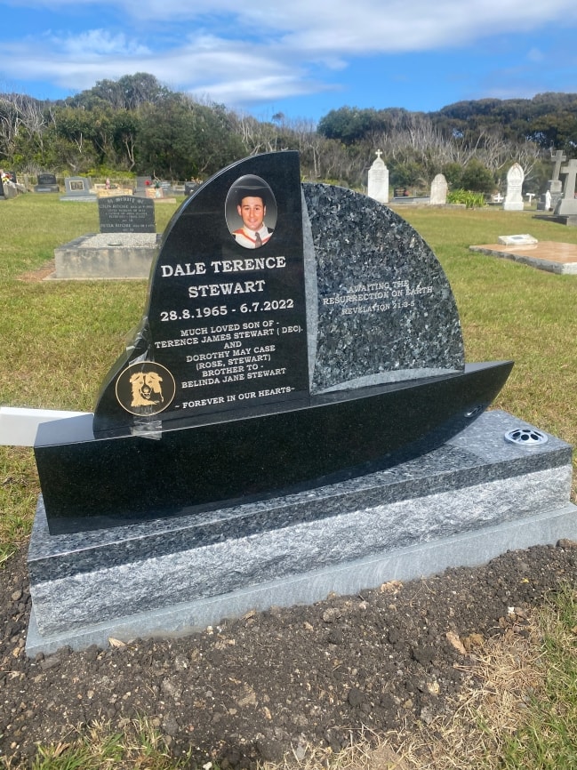 Headstone example 26