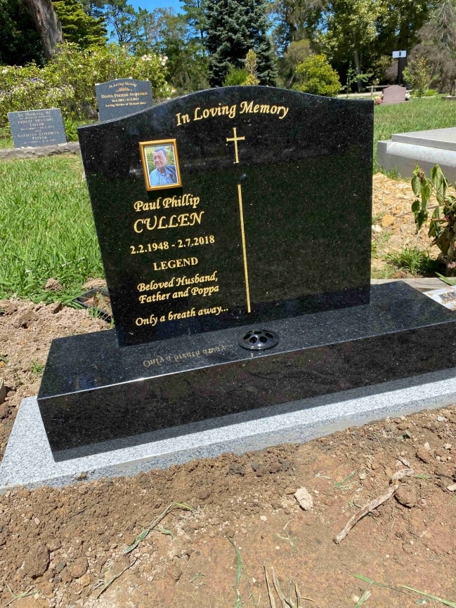 Headstone example 28