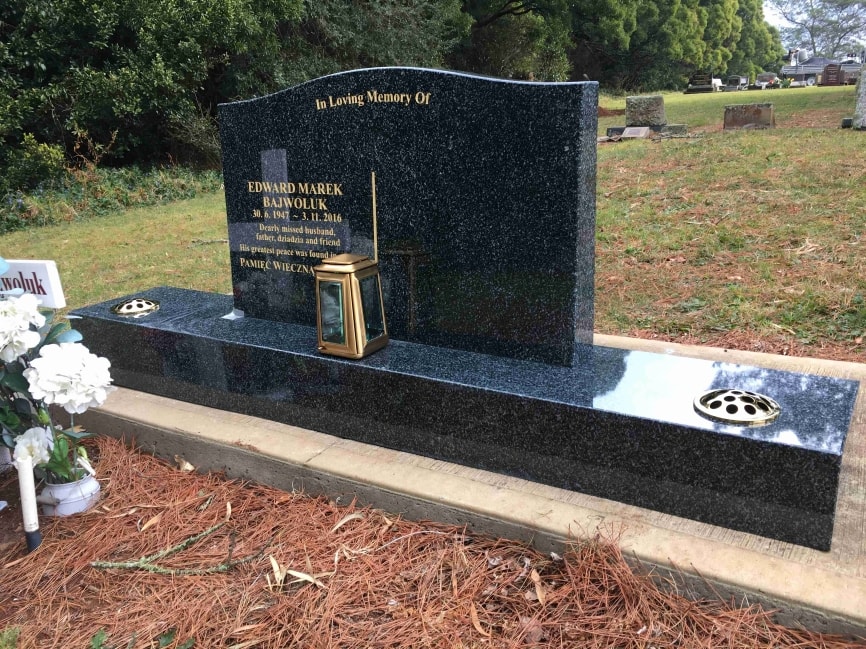 Headstone example 29