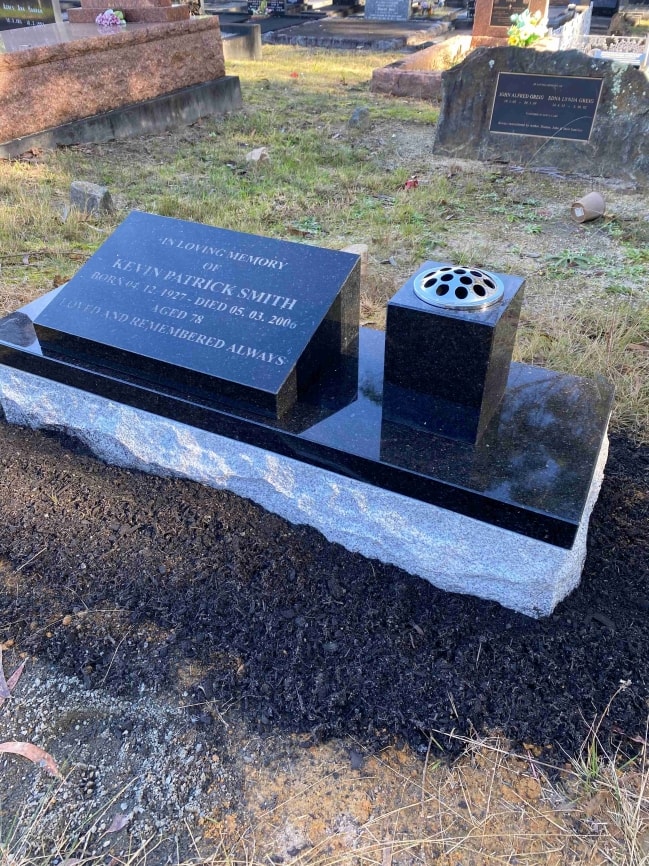 Headstone example 30