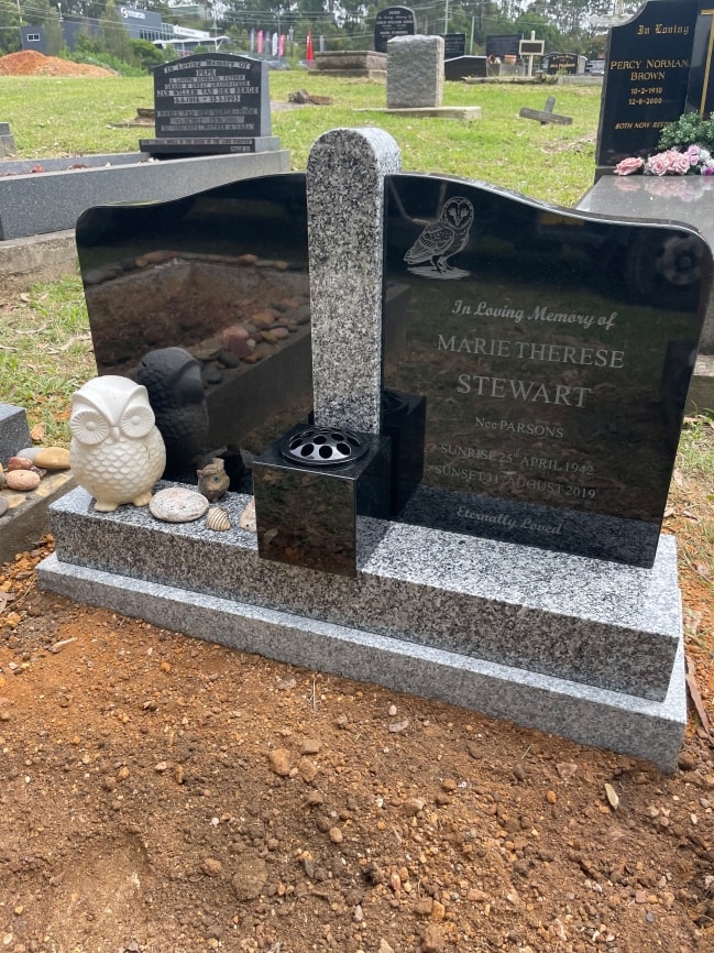 Headstone example 35