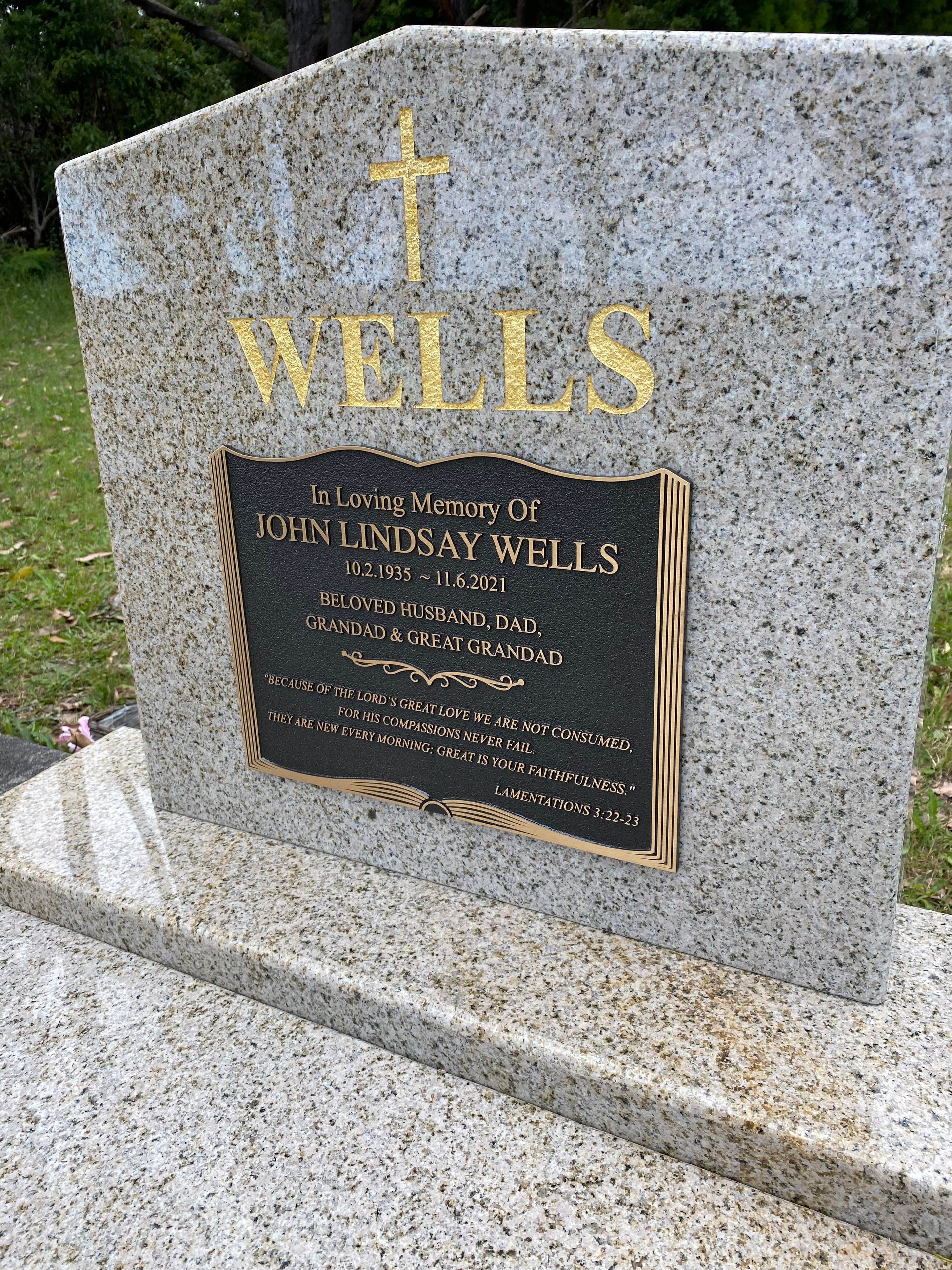 Custom memorial plaque example 29